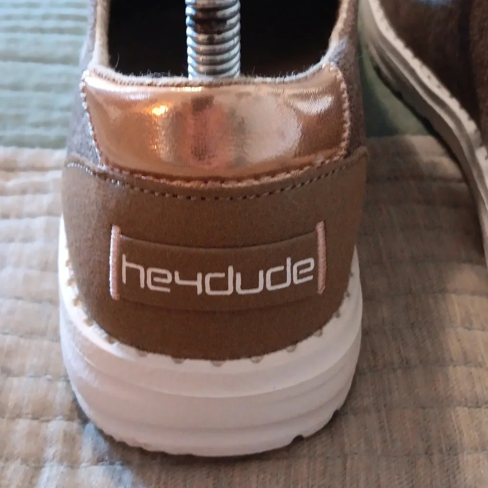 NWOT Hey Dude Wendy Corduroy Chestnut - Picture 12 of 16